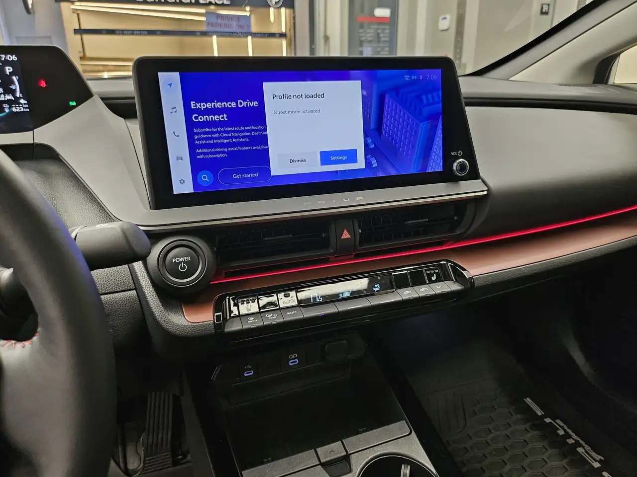 Toyota Prius Prime снимка Toyota Prius Prime