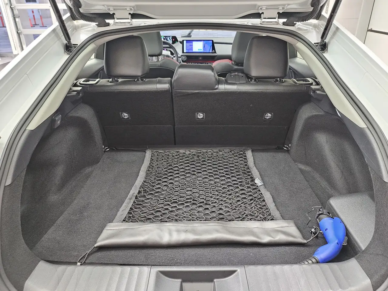 Toyota Prius Prime снимка Toyota Prius Prime