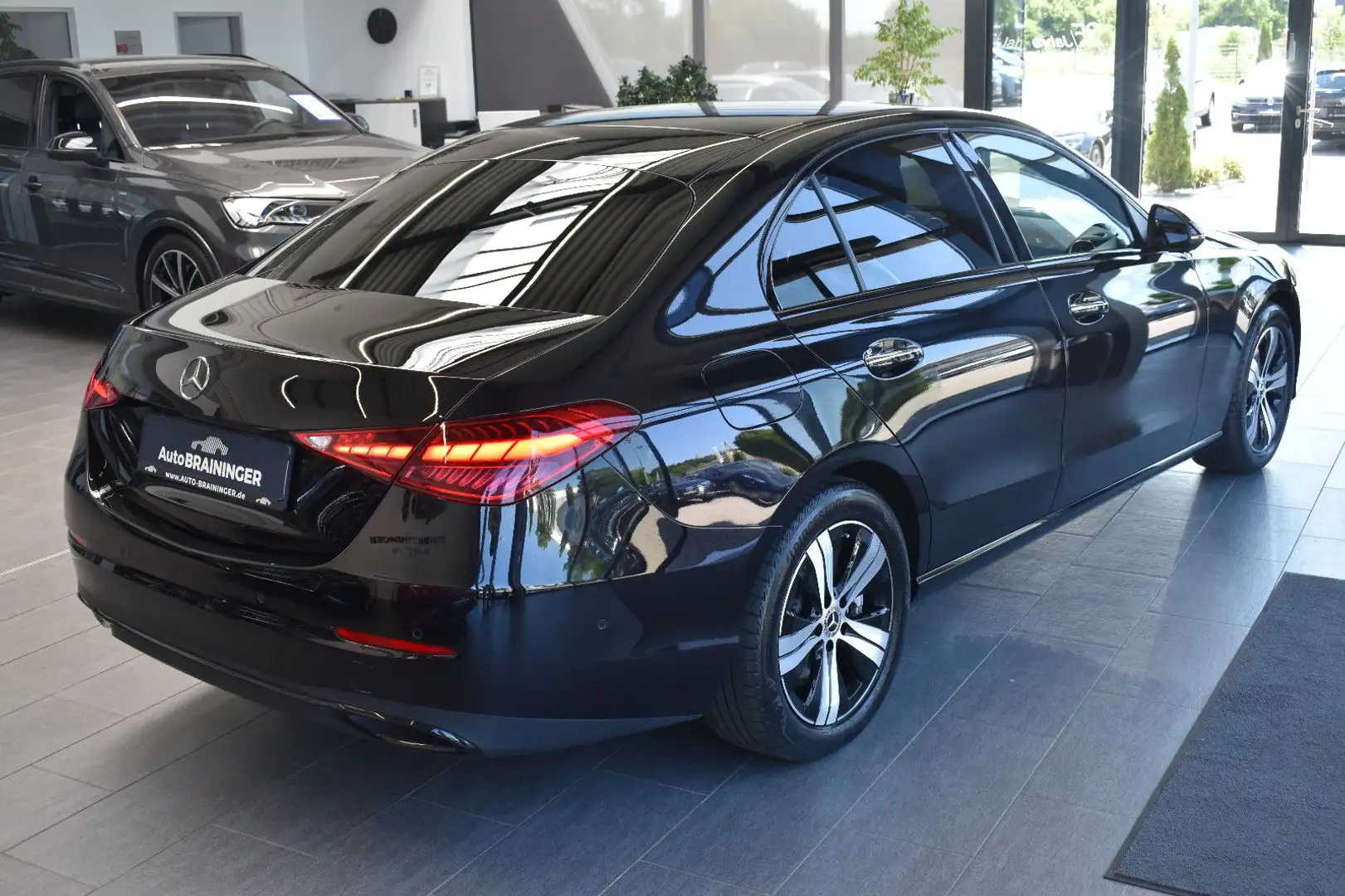 Mercedes-Benz C 220 d Limo. Avantgarde 9G-Tronic LED~Wide~ACC Black - 2