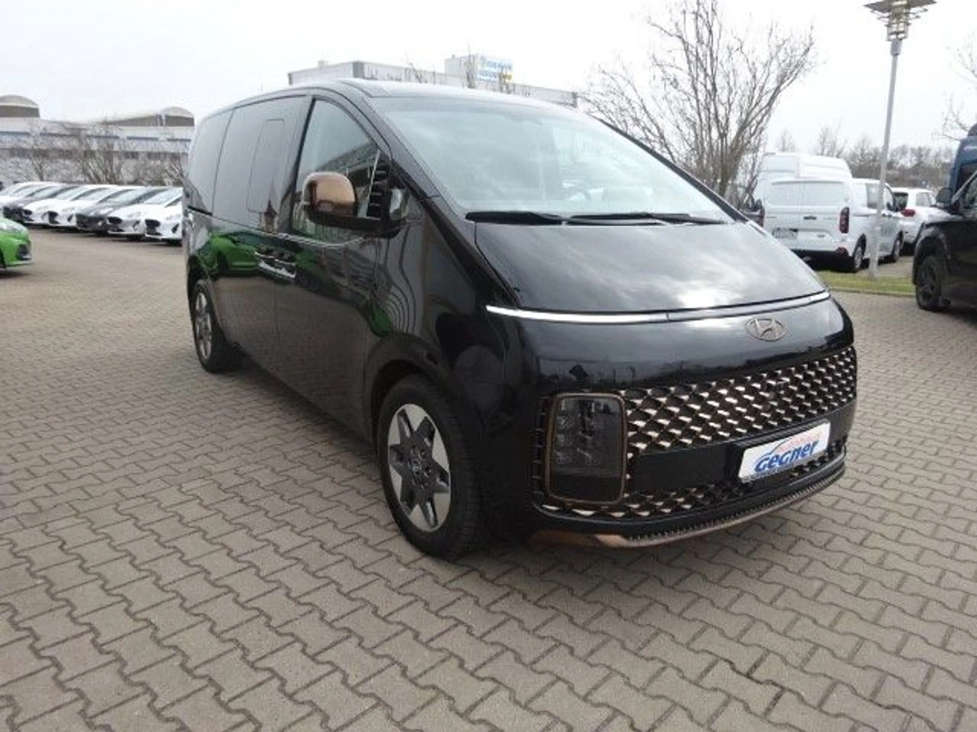 Hyundai STARIA 177PS Autm. Signature 4WD Navi Leder ACC — photo 6