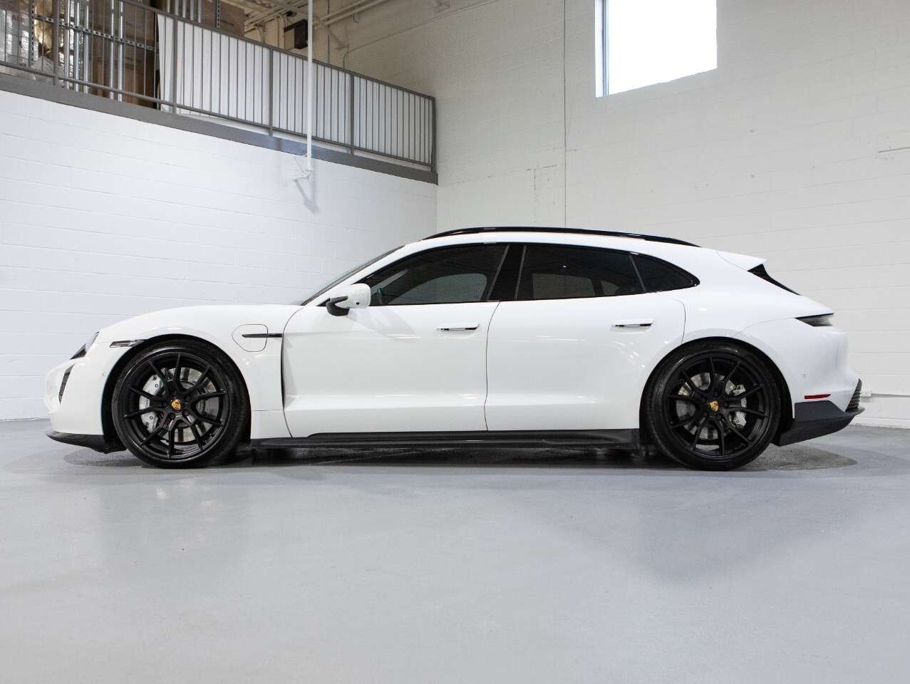 2023 Porsche Taycan GTS Sport Turismo AWD — снимка 5