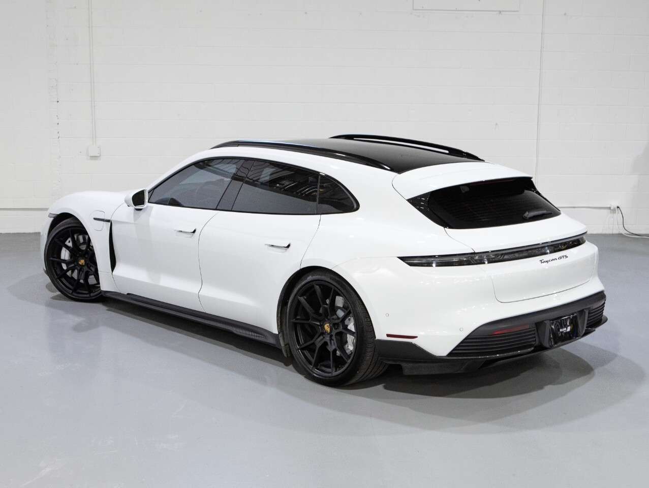 2023 Porsche Taycan GTS Sport Turismo AWD — снимка 4