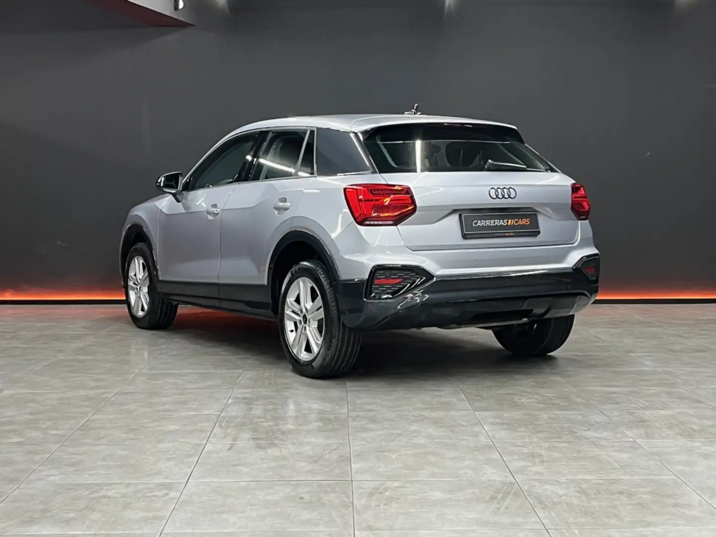 Audi Q2 30 TDI Black line S tronic 85kW Grijs - 2