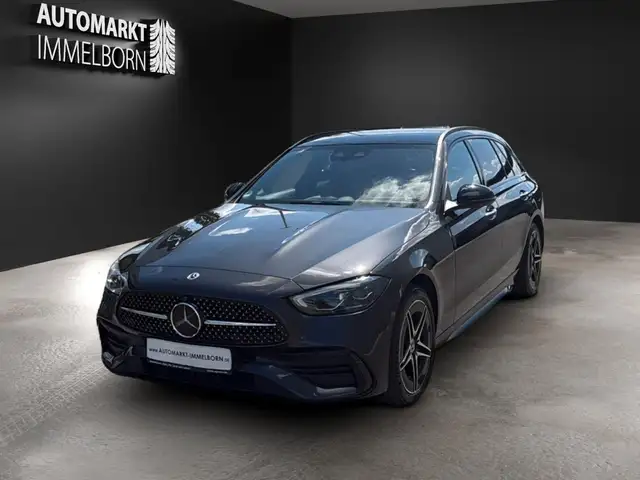 Mercedes-Benz C-Class view 3