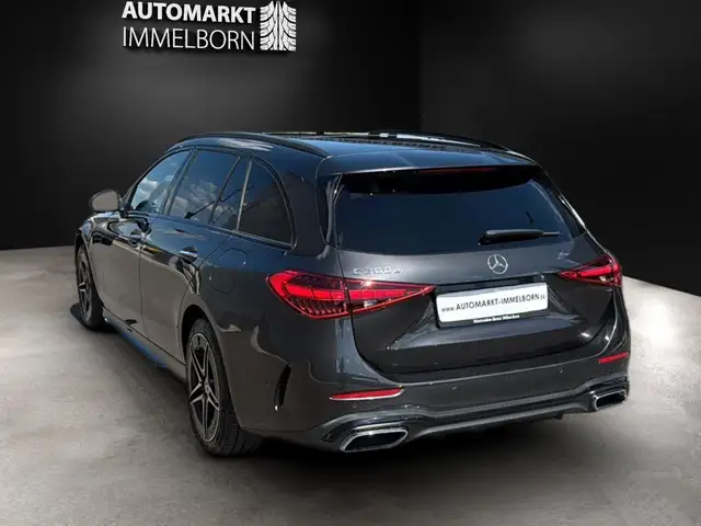 Mercedes-Benz C-Class view 5