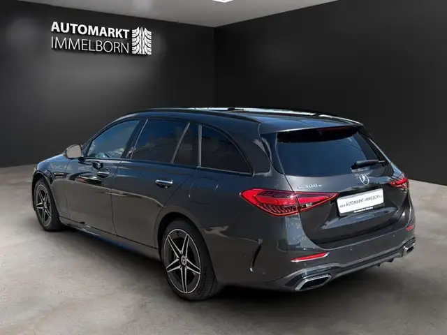 Mercedes-Benz C-Class view 6