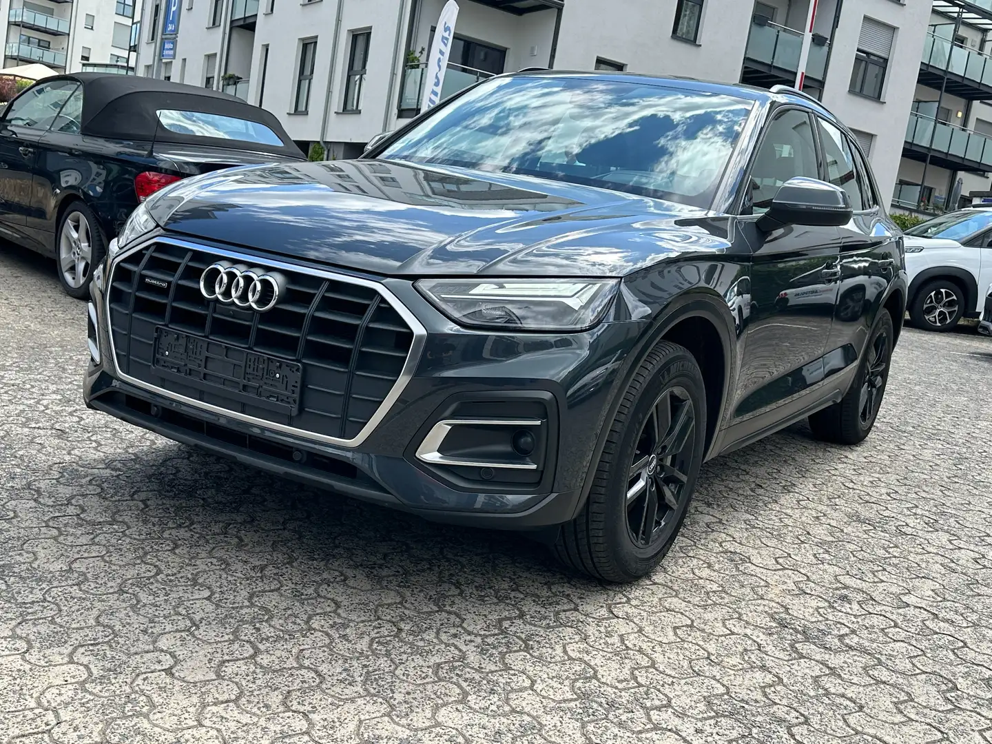 Audi Q5 50 TFSI e quattro basis Gris - 1