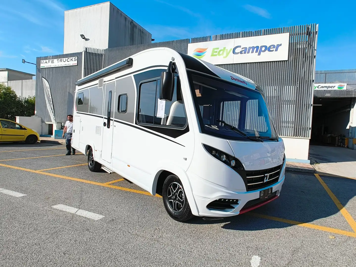 Fiat Motorhome dethleffs trend I7057 DBL Weiß - 1