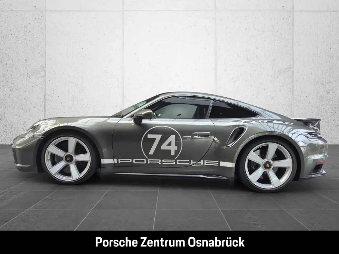 Porsche 992 (911) Turbo 50 Jahre Glasdach Burmester InnoDrive Grün - 2