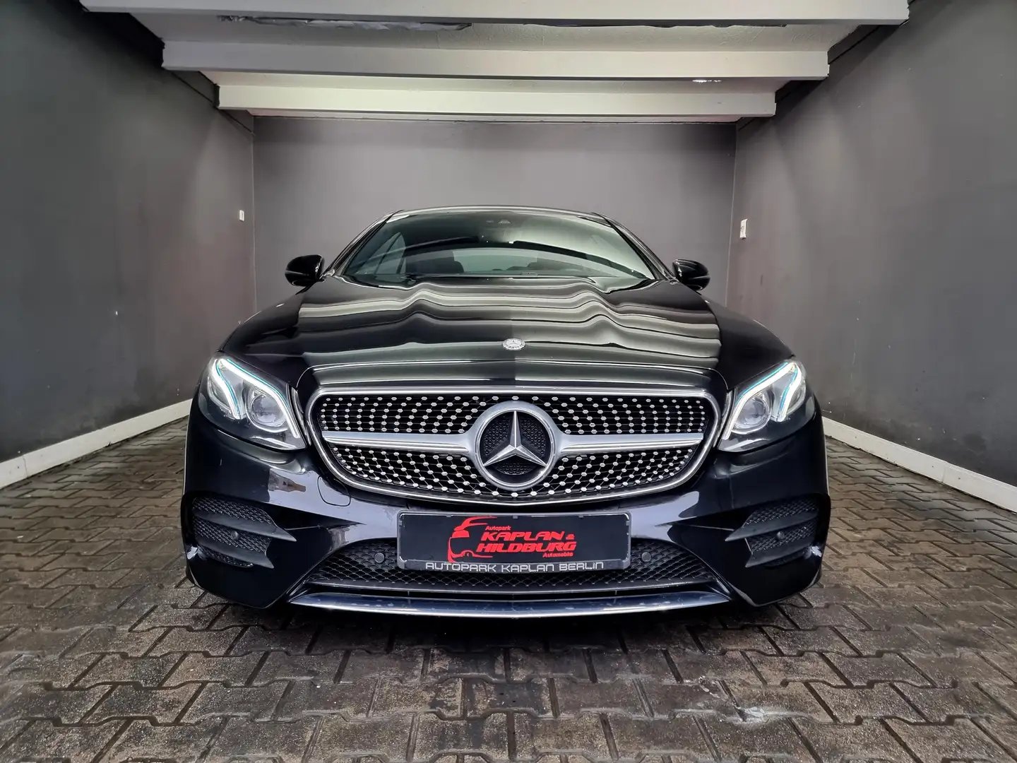 Mercedes-Benz E 200 COUPE, 9G TRONIC, AMG LINE, LED, R-KAMERA Noir - 2