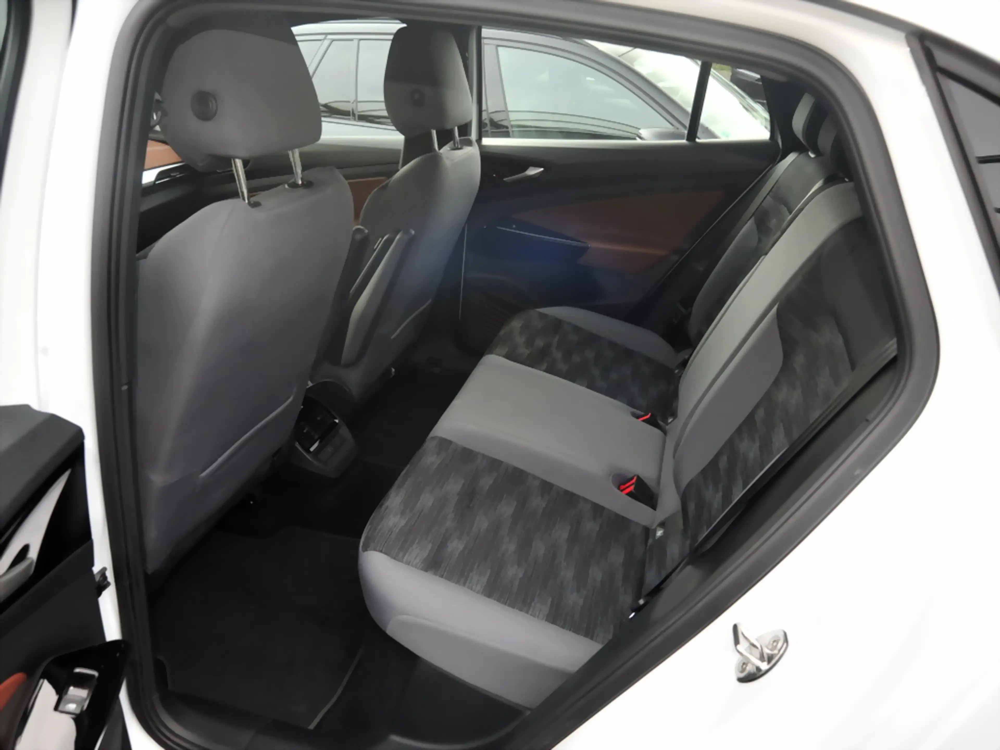 Volkswagen ID.5 Pro AHK Sitzheizung 360° Wärmepumpe LED — photo 10