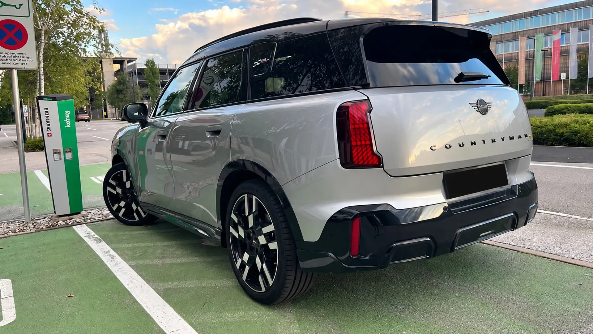 MINI Countryman SE All4 JCW XL Paket AHK Garantieverlängerung Silber - 2