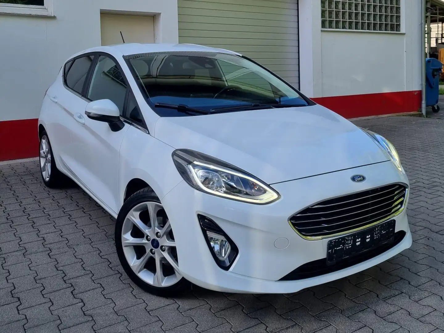 Ford Fiesta Titanium Weiß - 2