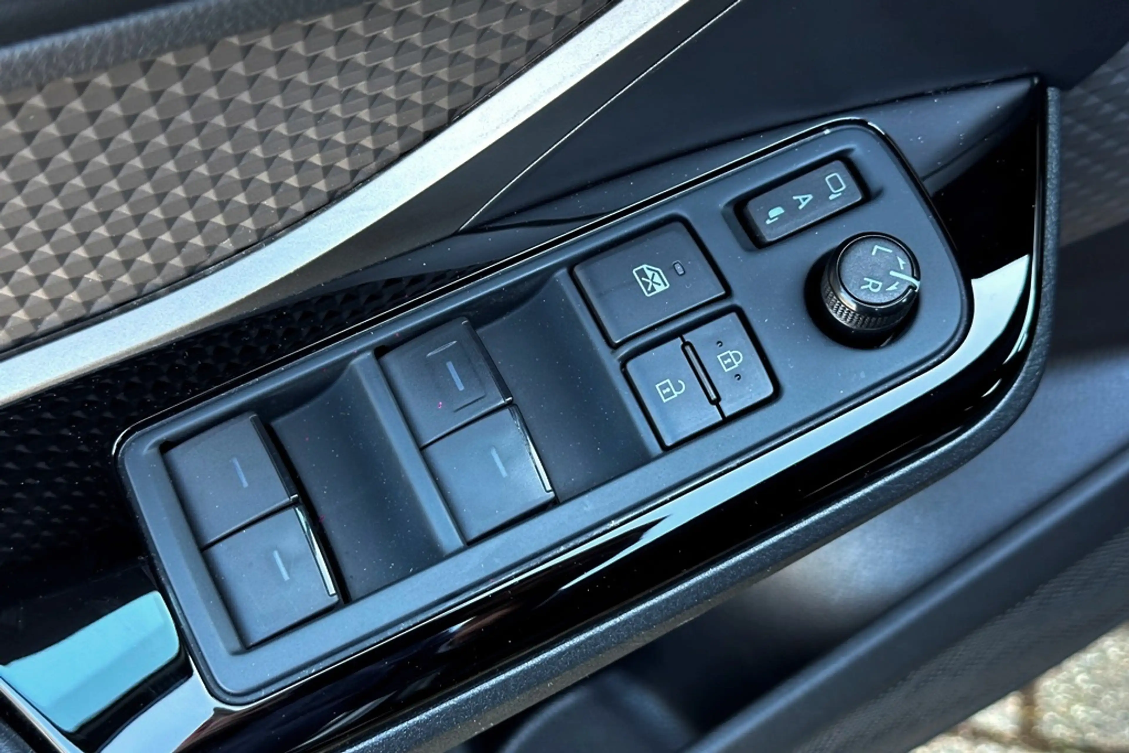 Toyota C-HR 1.8 Hybrid Style Carplay / Safety Pakket — photo 26