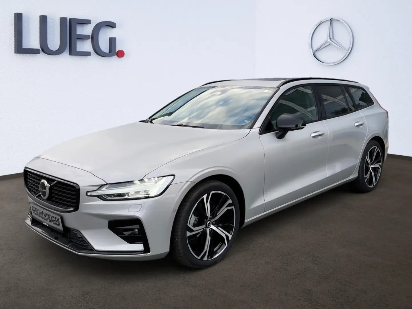 Volvo V60 B4 Plus Dark FAHRASSISTENZ+DRIVER+SOUND+SHD Silber - 2