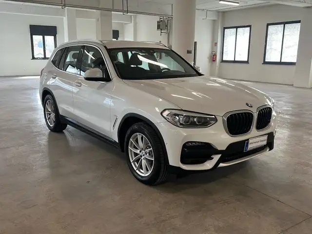 BMW X3 view 8