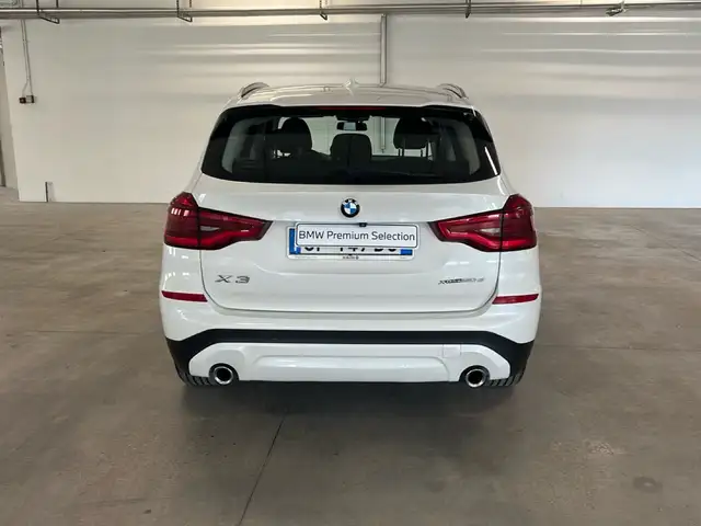 BMW X3 view 4
