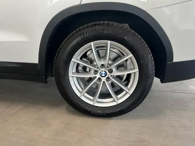 BMW X3 view 14