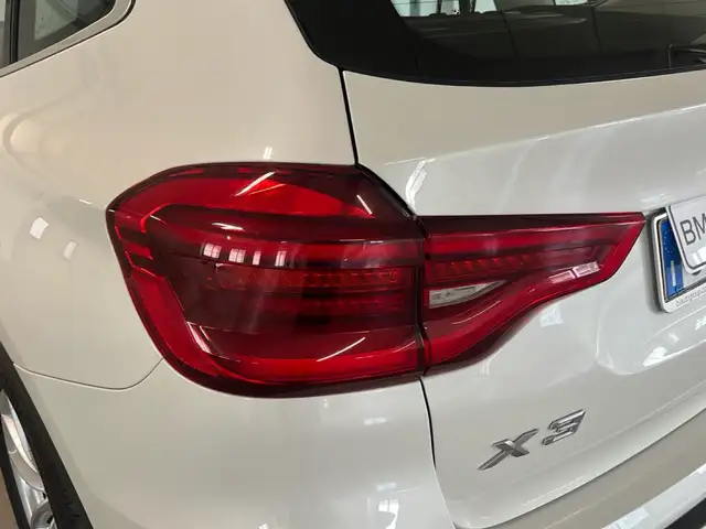 BMW X3 view 11