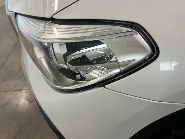 BMW X3 view 10