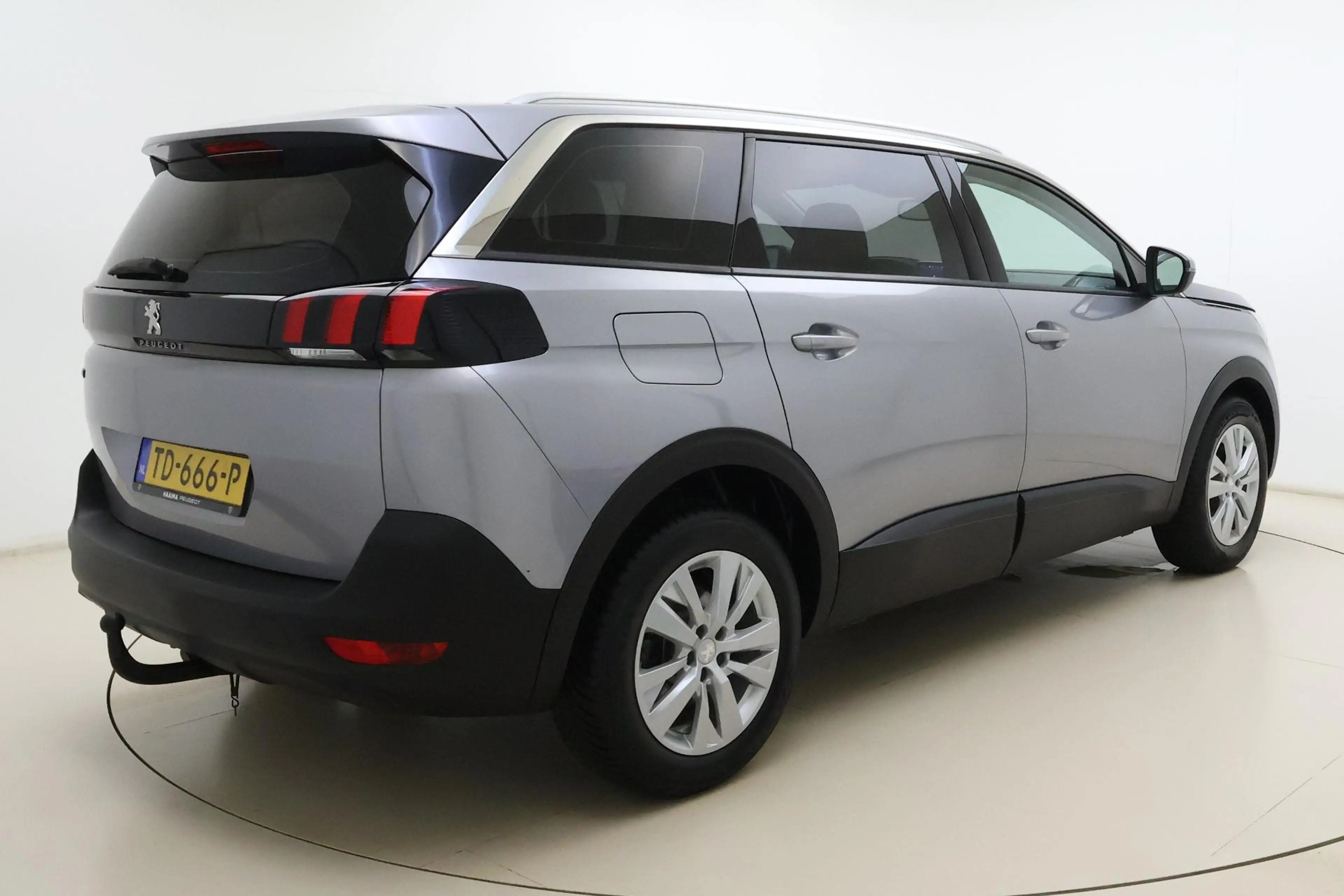 Peugeot 5008 1.2 PureTech Blue Lease Executive | 7 persoons | C — photo 2