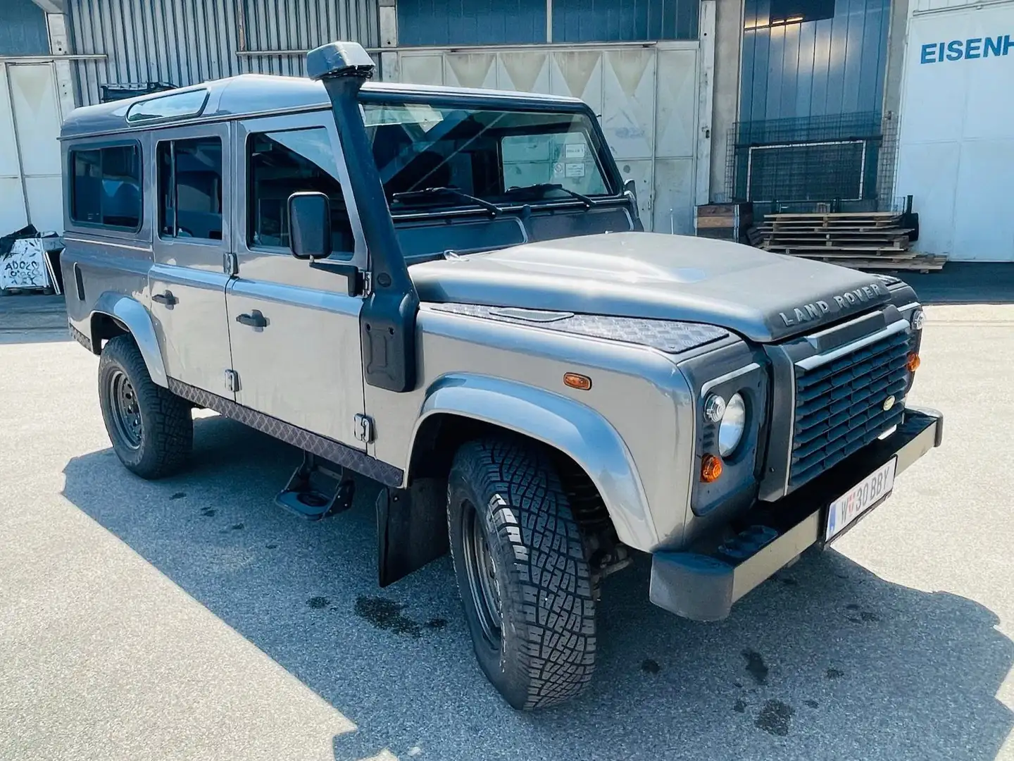 Land Rover Defender 110 Td SW Motor neu 65000km Grau - 1