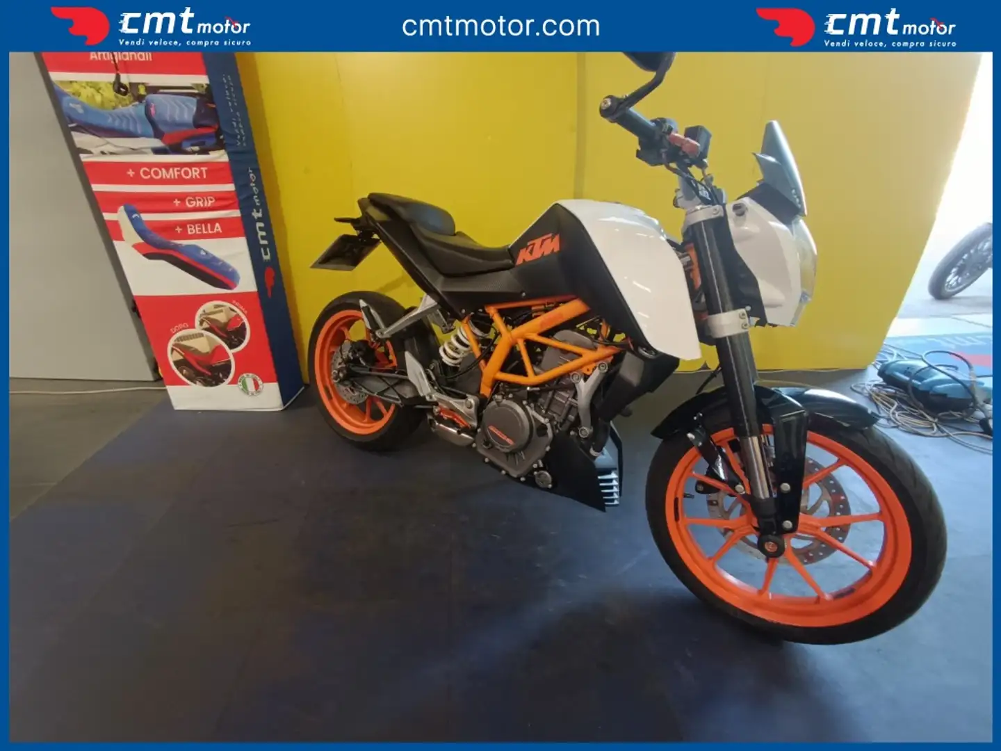 KTM 390 Duke ABS - 2