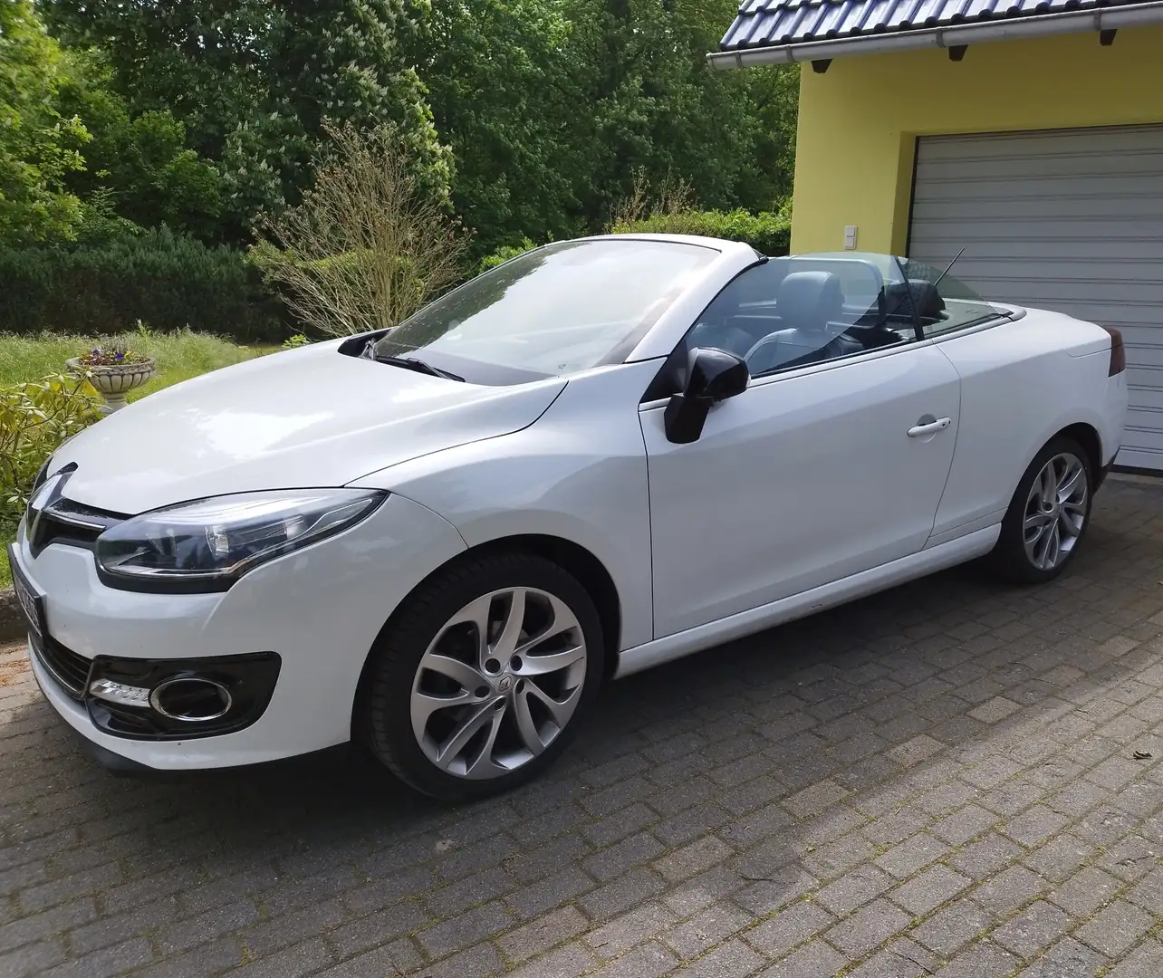 Renault Megane CC,  TCe 130 Luxe, TÜV 07/2027, Insp. 07/2025 Blanc - 1
