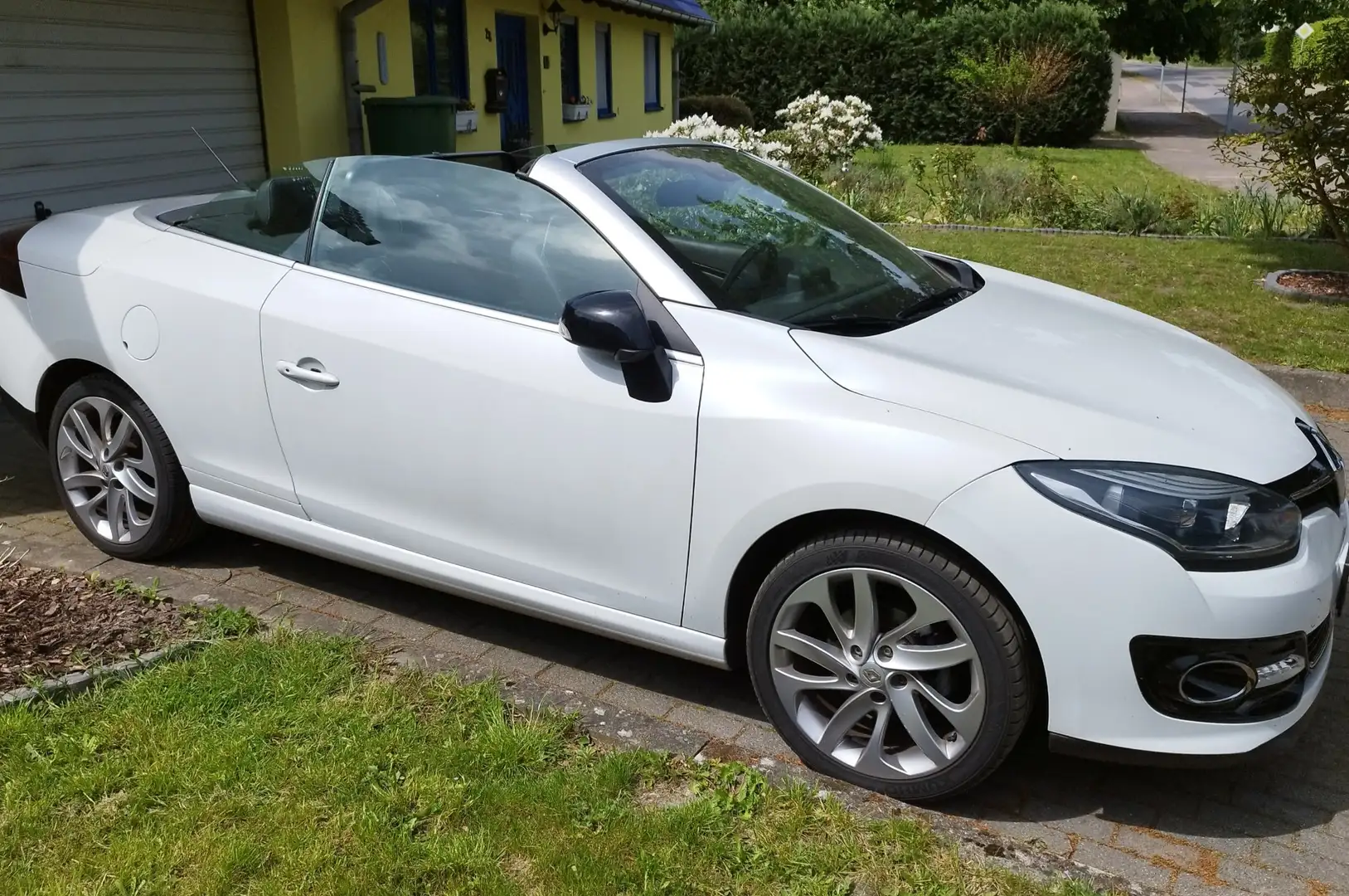 Renault Megane CC,  TCe 130 Luxe, TÜV 07/2027, Insp. 07/2025 Blanc - 2