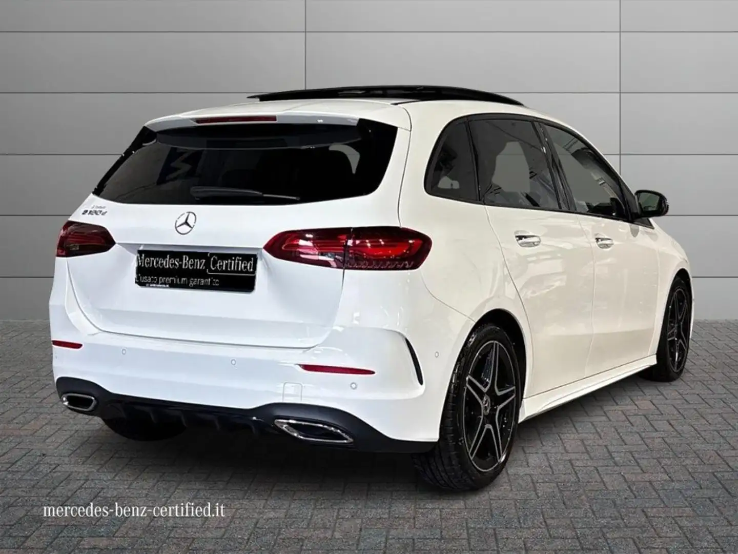 Mercedes-Benz B 180 d Automatic AMG Line Premium Fehér - 2