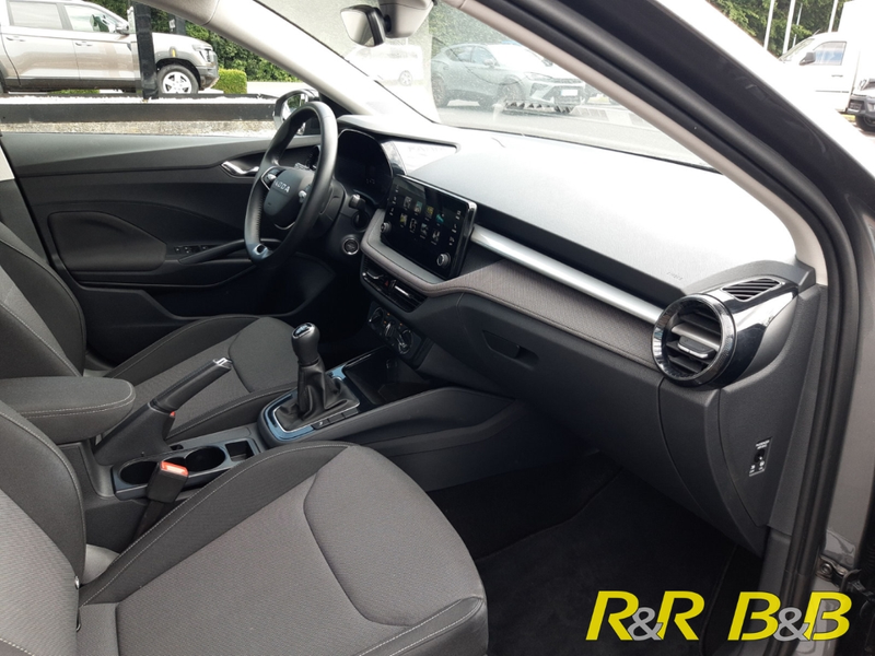 Skoda Fabia Selection LED+APPLECARPLAY+ANDROIDAUTO+SHZ+SPURWEC — photo 11