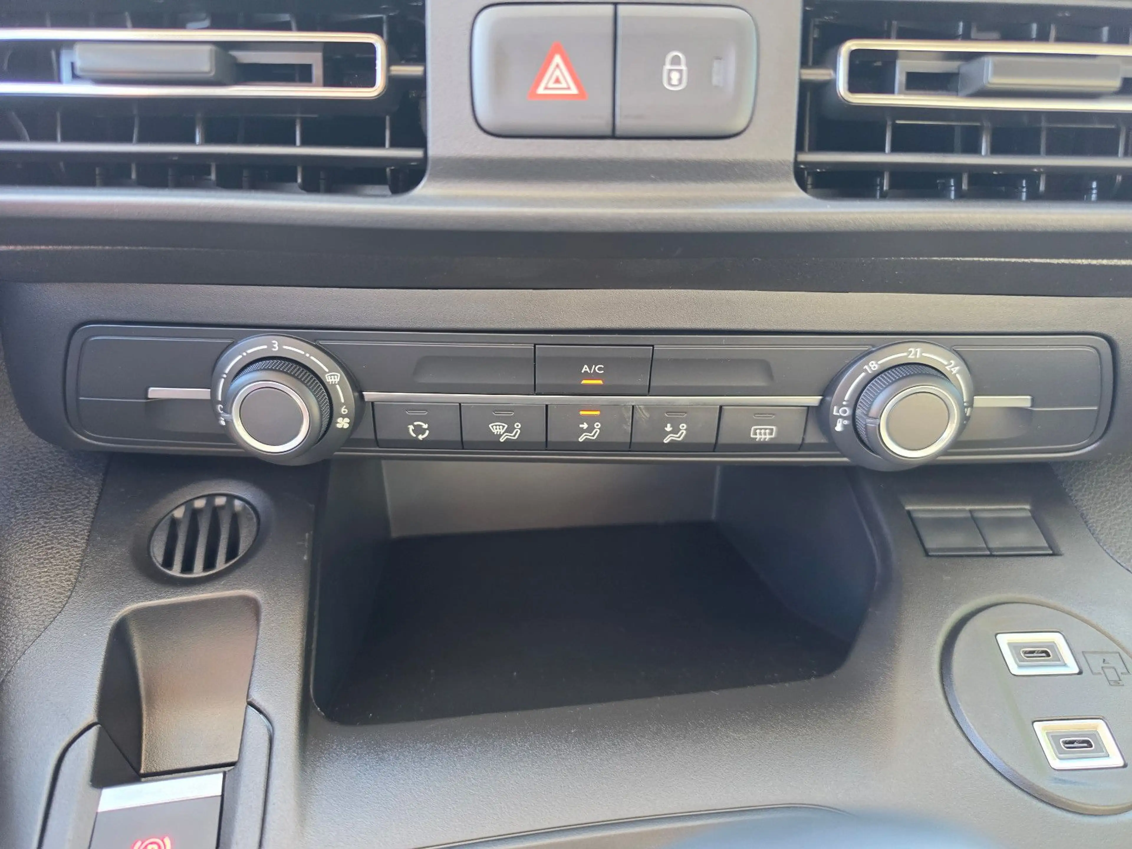Opel Combo Edition Plus Style L1 Kamera — photo 14