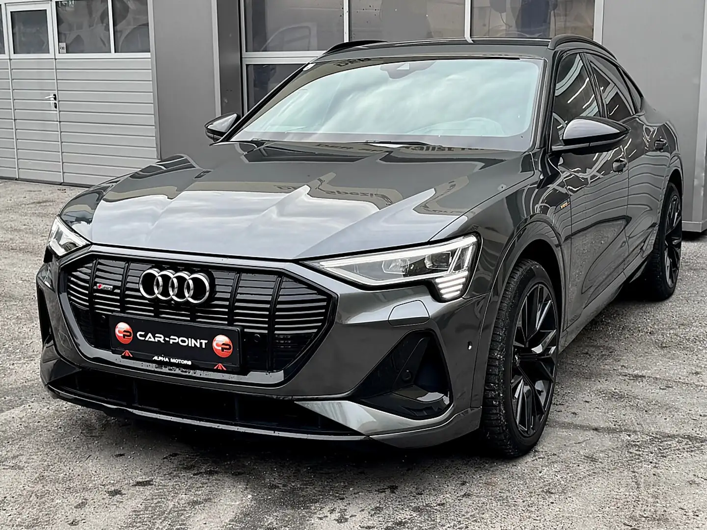 Audi e-tron SB 55 quattro 95kWh 3x S-line Grau - 1
