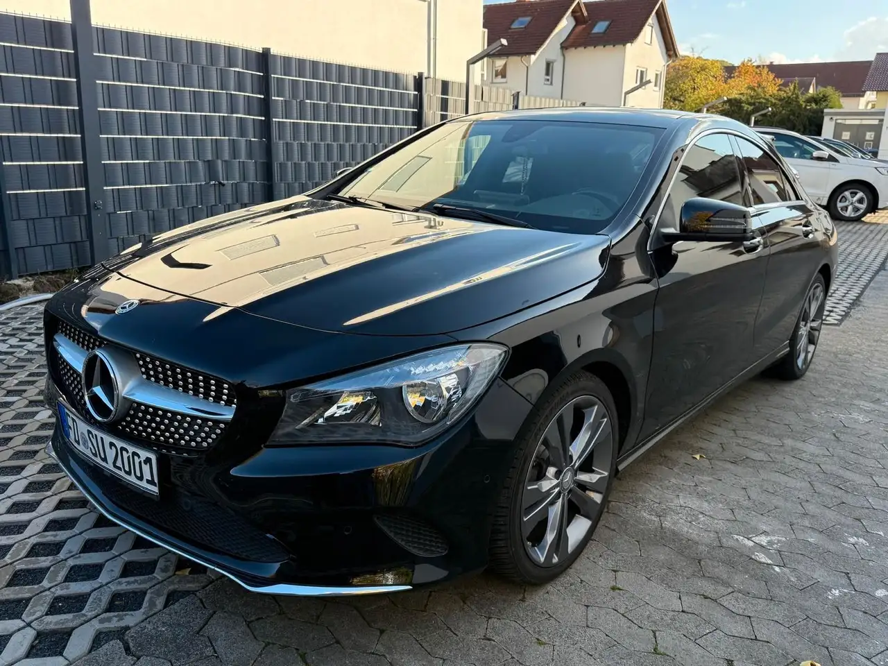 Mercedes-Benz CLA 200