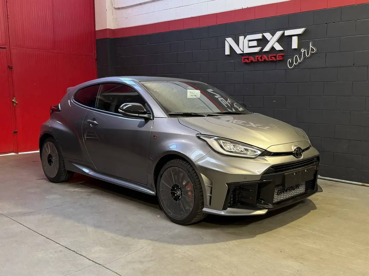 Toyota Yaris GR 1.6 Circuit - MY24 - Gazoo Racing Gris - 1