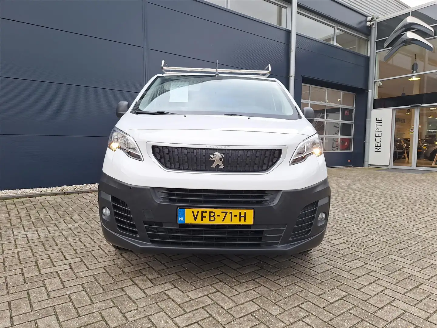 Peugeot Expert LONG 2.0 BlueHDi 120pk 3p. Premium I 2500kg Trekge Wit - 2