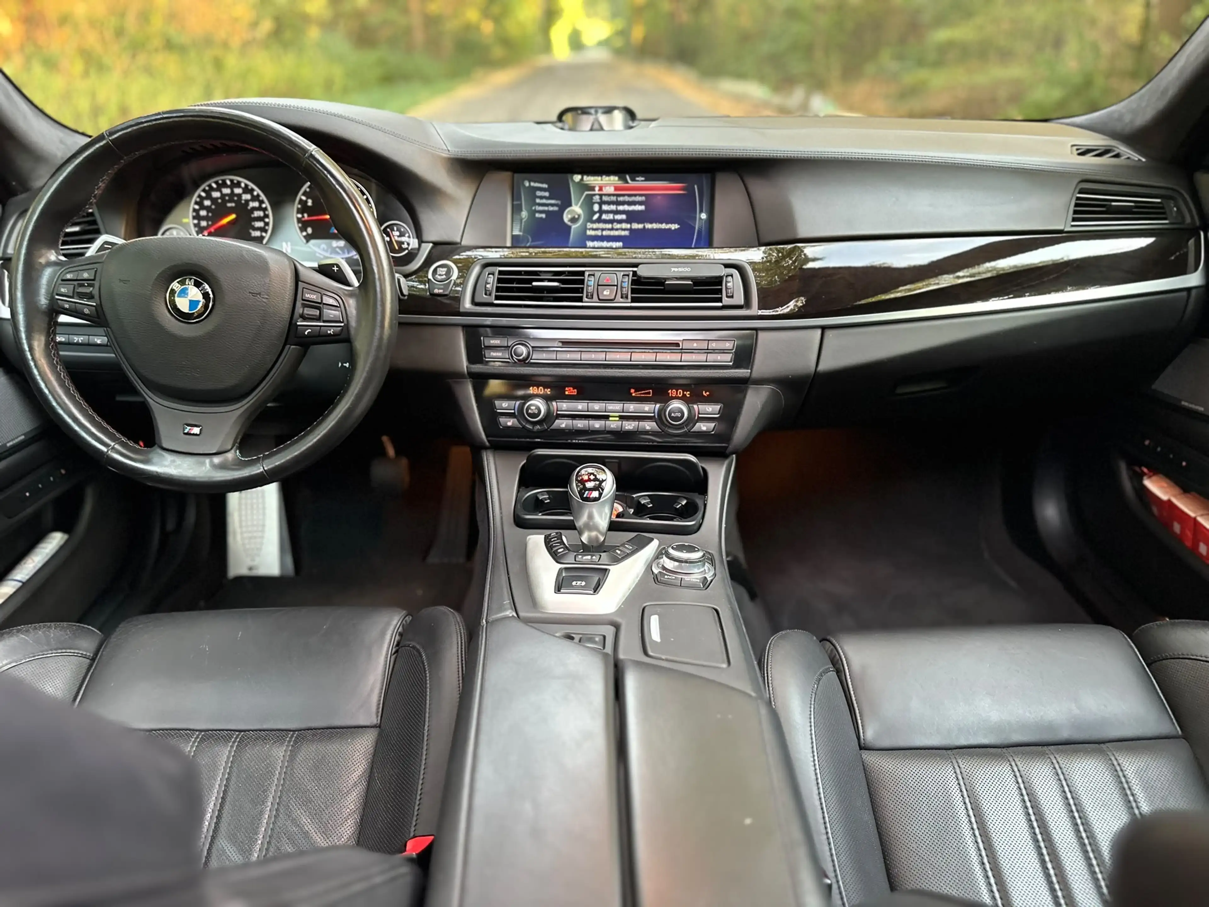BMW M5 F10 VOLL AUSSTATTUNG Keyles Go/ Bang&Olufsen u.v.m. TOP — photo 12