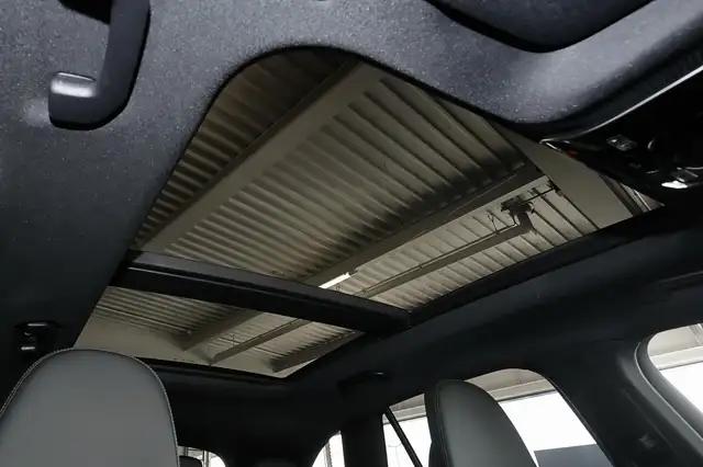 Mercedes-Benz GLC view 7