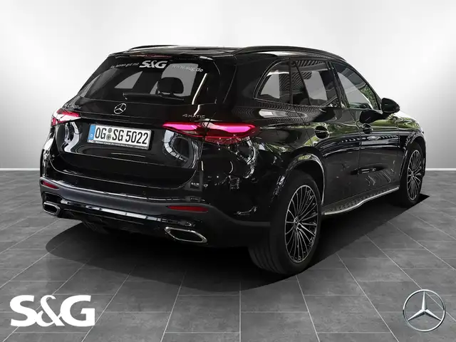 Mercedes-Benz GLC view 2