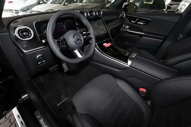 Mercedes-Benz GLC view 9