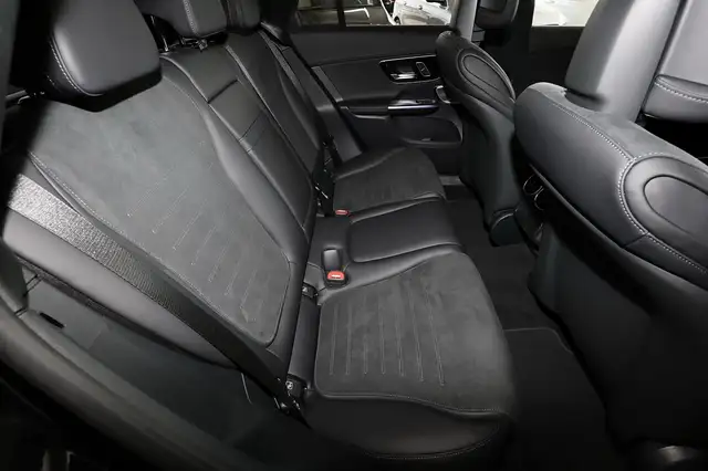 Mercedes-Benz GLC view 6
