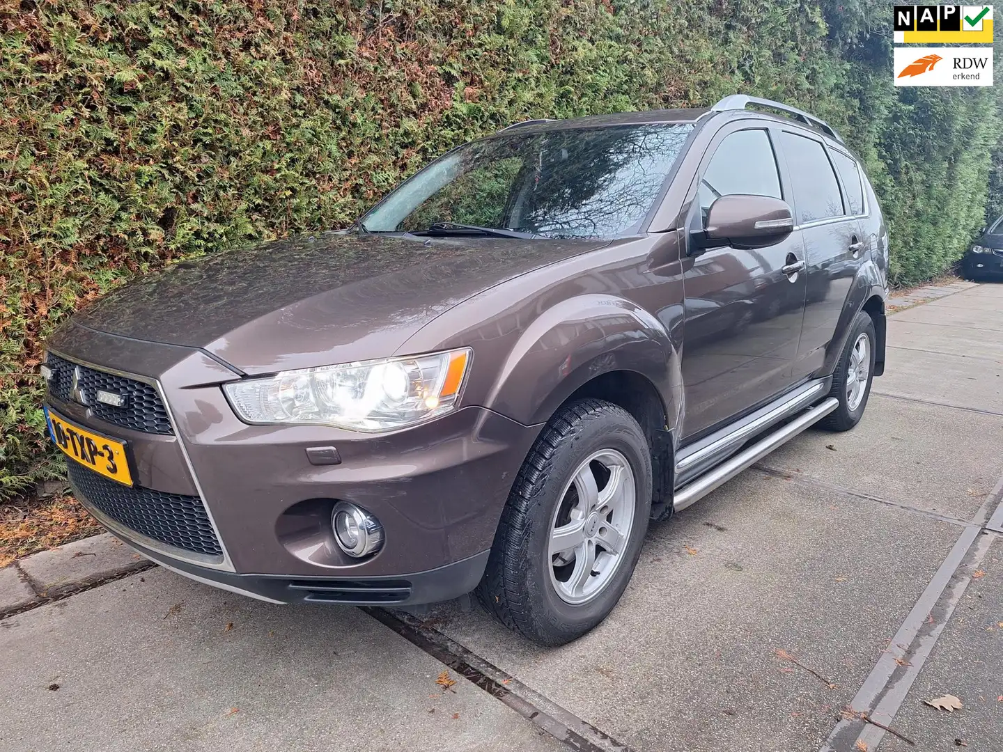 Mitsubishi Outlander 2.2 DI-D Edition Two TC-SST Geel - 1