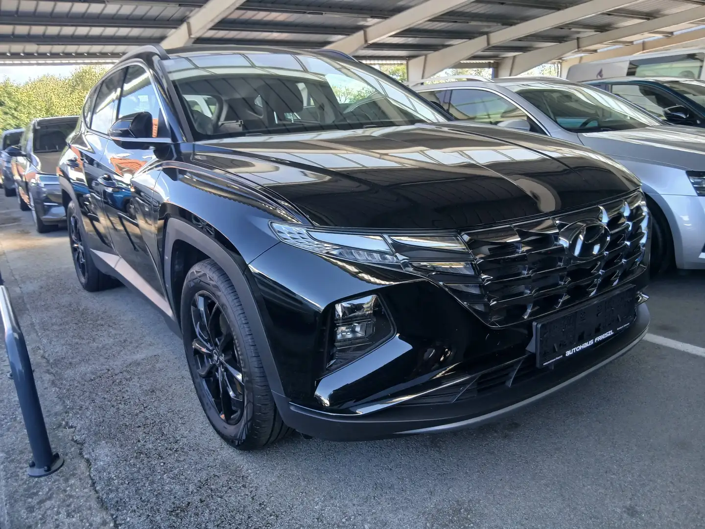 Hyundai TUCSON Tucson 1,6 T-GDI 2WD Smart Line Smart Line Schwarz - 1