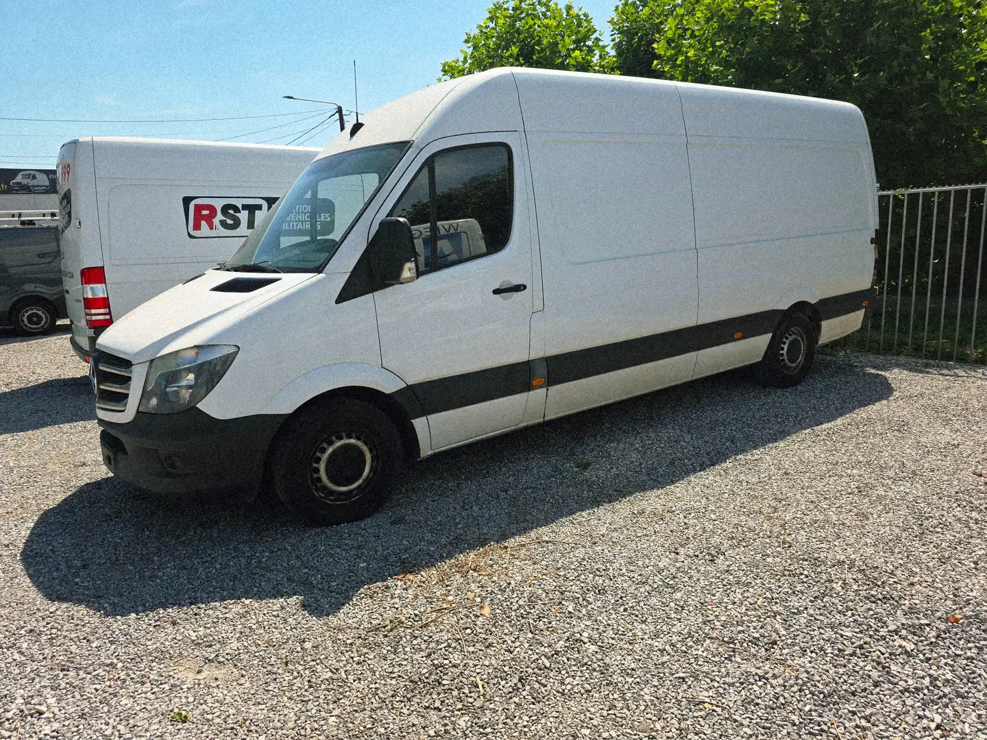 Mercedes-Benz Sprinter H2/L3//MOTEUR CLAQUE//ETAT NEUF/LIRE SVP?MERCI/ Blanc - 1