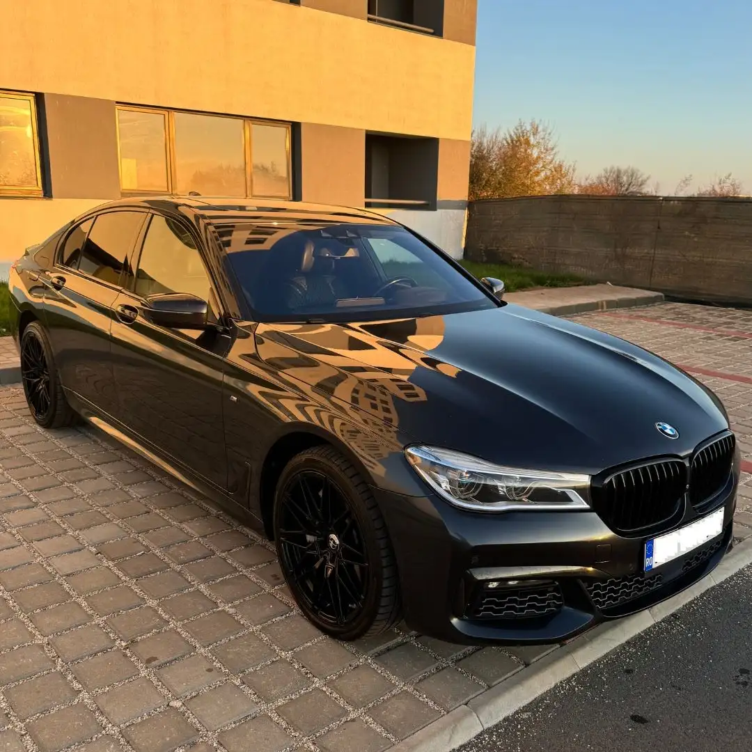 BMW 750 750d xDrive - 2
