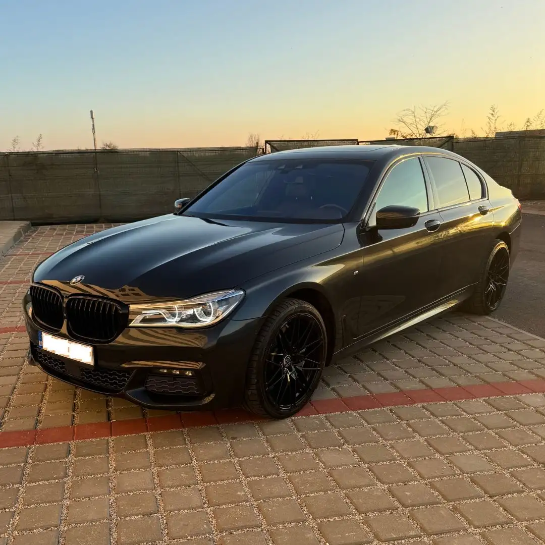 BMW 750 750d xDrive - 1