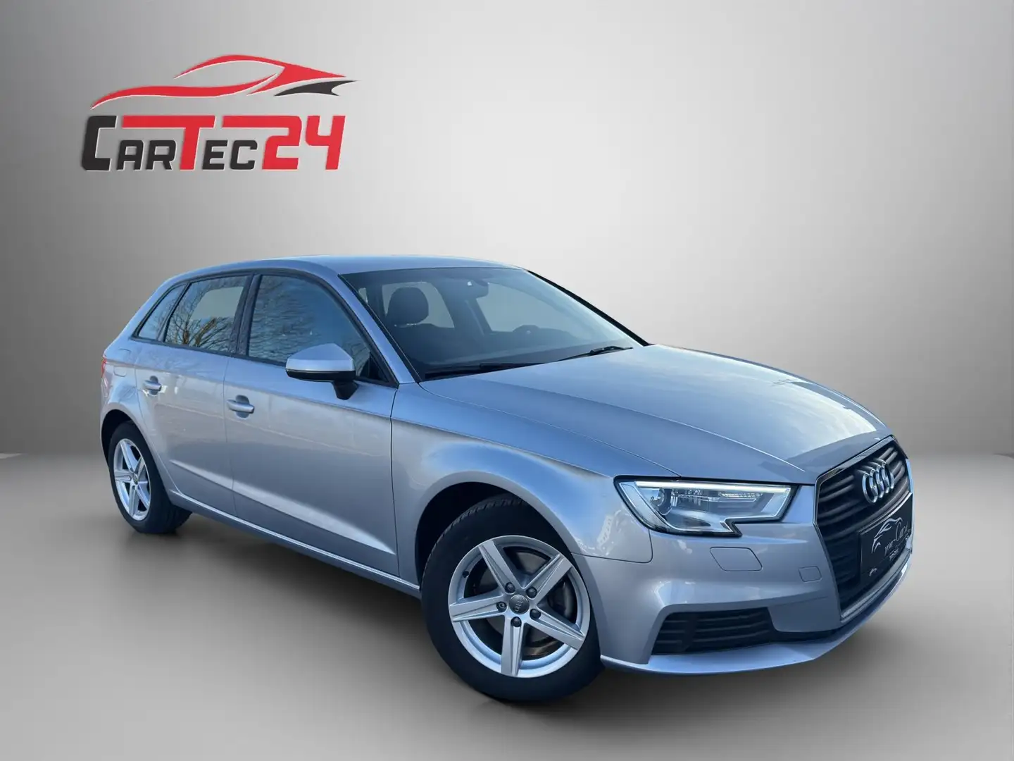 Audi A3 SB 1,6 TDI S-Tronic *1. Besitz, SHZ, NAVI* Silber - 1