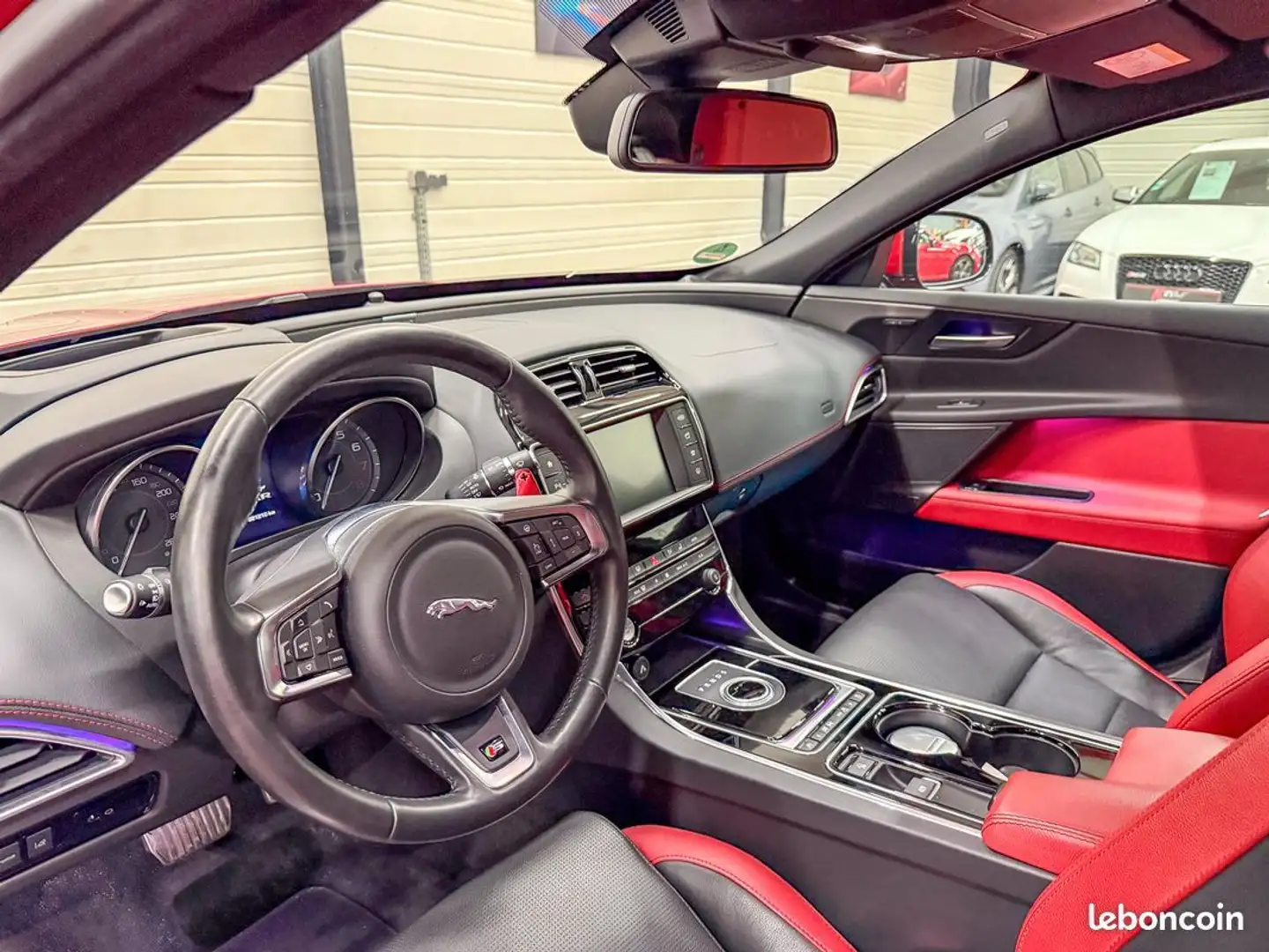 Jaguar XE 3.0 V6 S BVA – 340ch Première main Suivi complet Rouge - 2
