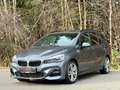 BMW 218 218 i M Sport Aut 7 SITZER*1BESITZ*AHK*LEDER*LED* Grijs - thumbnail 1