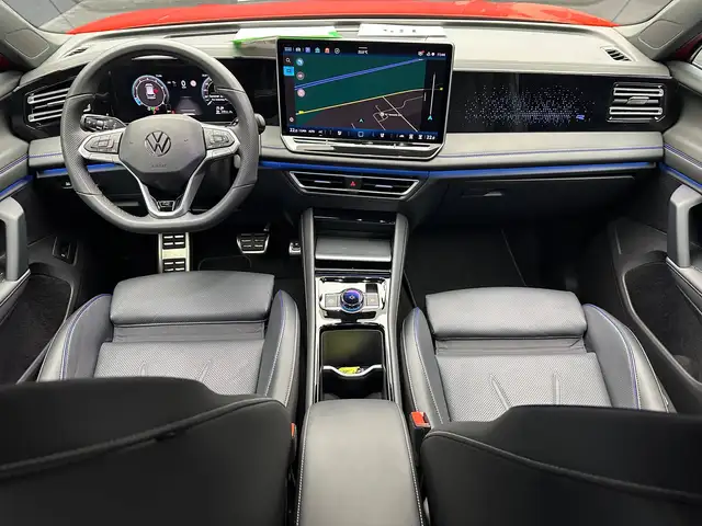 Volkswagen Tiguan view 12